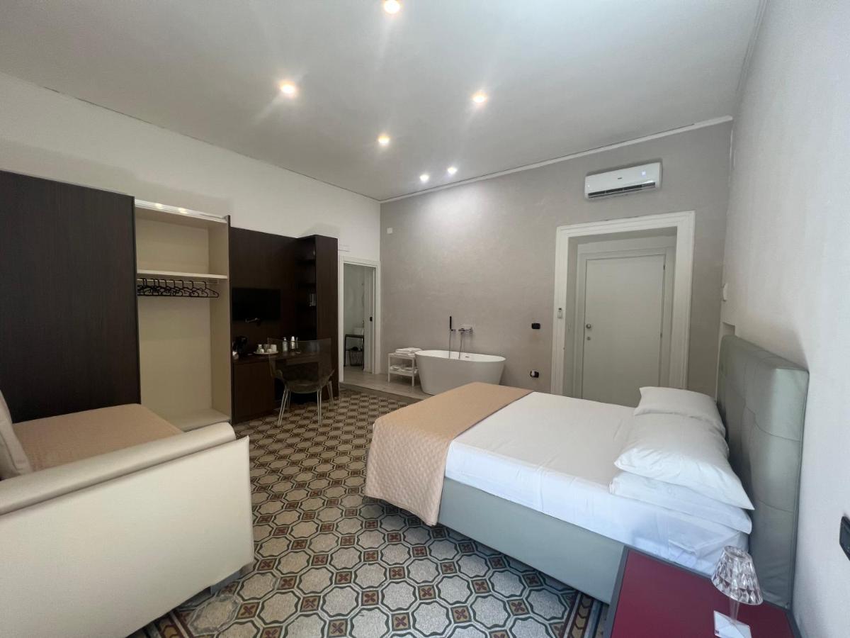 La Piazza Suite เนเปิลส์ ภายนอก รูปภาพ