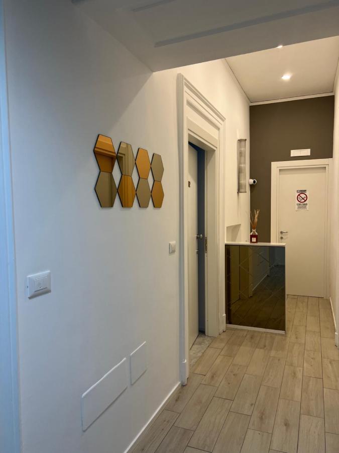 La Piazza Suite เนเปิลส์ ภายนอก รูปภาพ