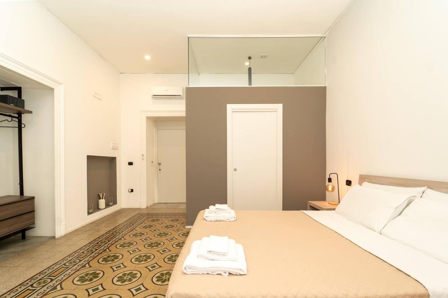 La Piazza Suite เนเปิลส์ ภายนอก รูปภาพ