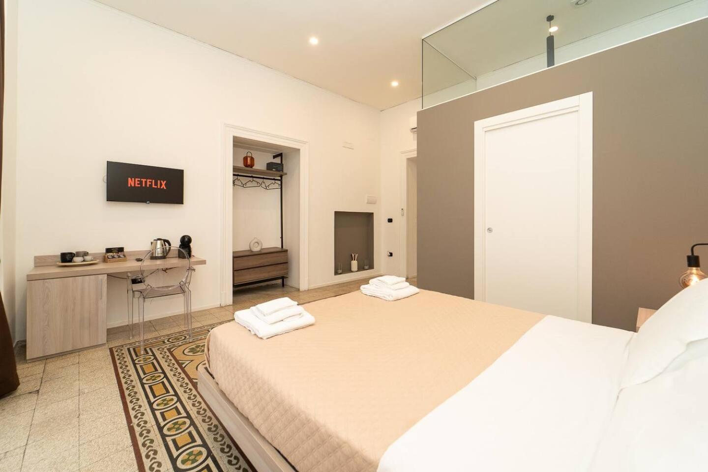 La Piazza Suite เนเปิลส์ ภายนอก รูปภาพ