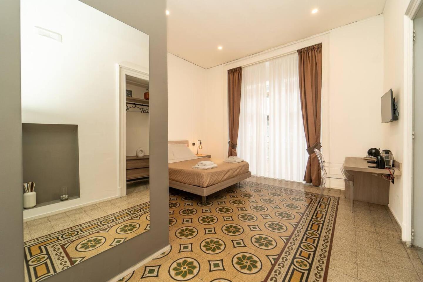 La Piazza Suite เนเปิลส์ ภายนอก รูปภาพ
