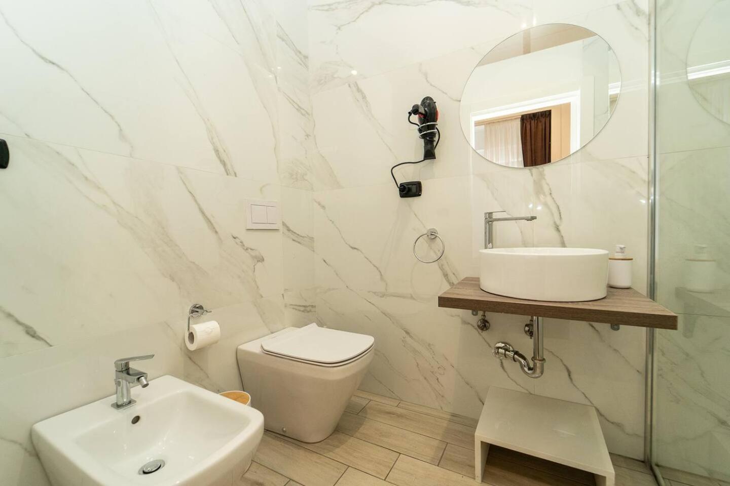 La Piazza Suite เนเปิลส์ ภายนอก รูปภาพ