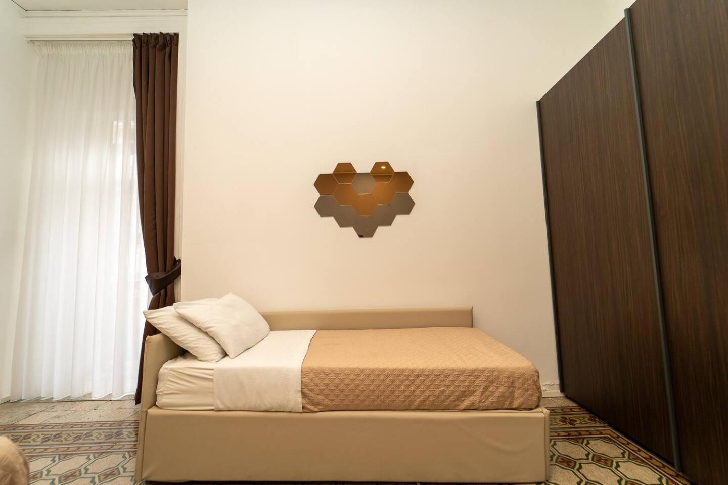 La Piazza Suite เนเปิลส์ ภายนอก รูปภาพ